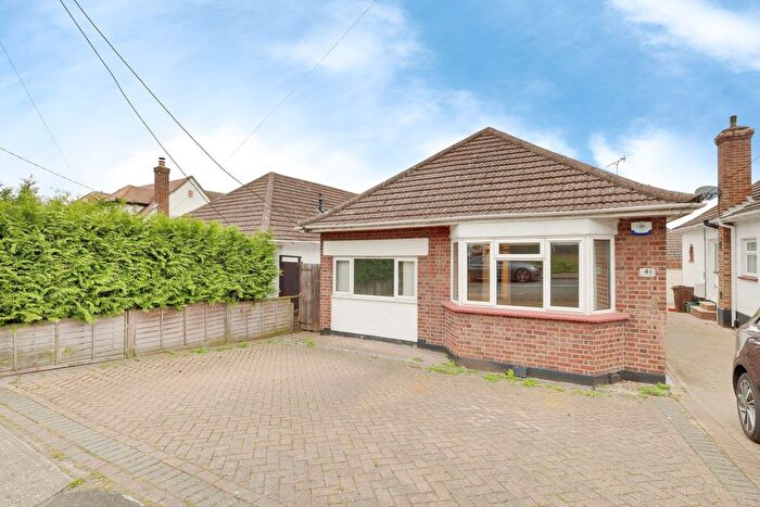 3 Bedroom Detached Bungalow For Sale In South View Road, Benfleet, SS7