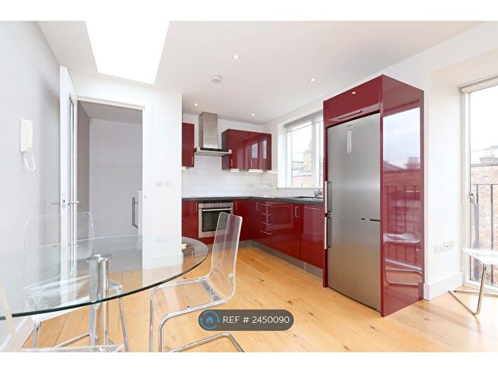 2 Bedroom Semi-Detached House To Rent In Farleigh Place, London, N16