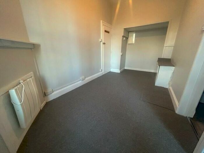 Studio To Rent In Stoke Road, Plymouth, PL1