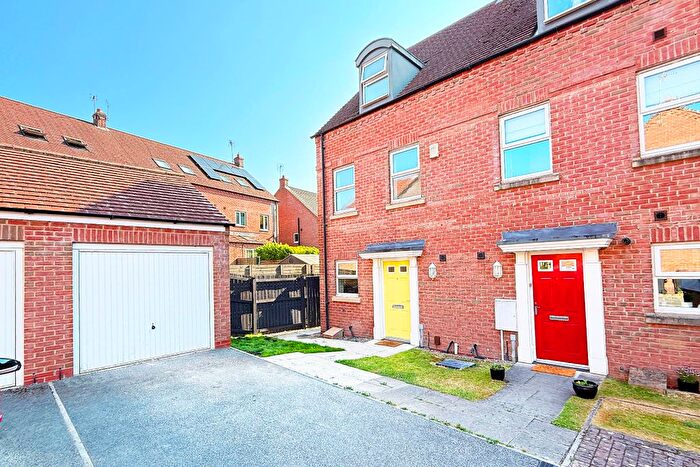 3 Bedroom Town House For Sale In Noble Court, Knaresborough, HG5