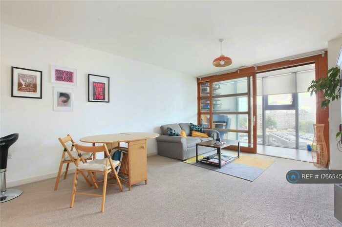 1 Bedroom Flat To Rent In Falcon Wharf, London, SW11