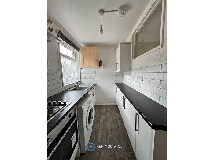 2 Bedroom Flat To Rent In Wellfield Road, London, SW16