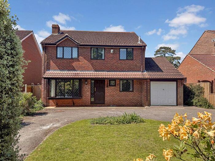 4 Bedroom Detached House For Sale In Locks Road, Locks Heath, SO31