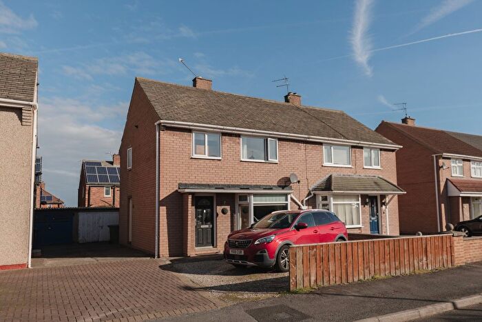 3 Bedroom Semi-Detached House For Sale In Mordales Drive, Marske-By-The-Sea, Redcar, TS11