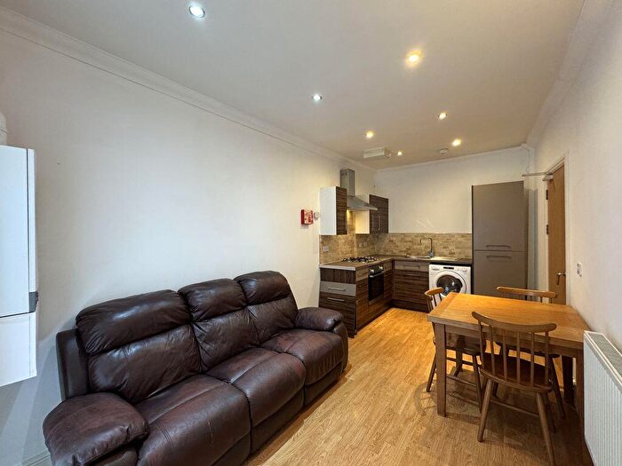 2 Bedroom Flat To Rent In Skinner Street, Newport, NP20