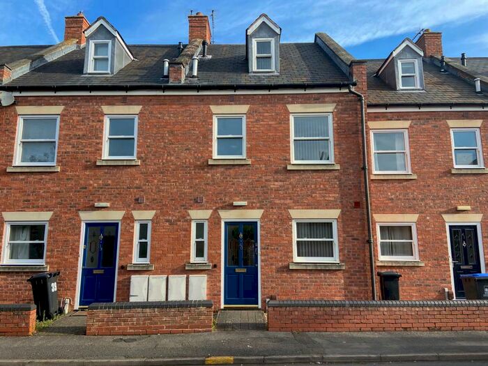 5 Bedroom House To Rent In Leamington Spa, CV31