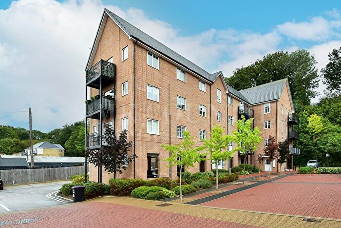 2 Bedroom Block Of Apartments For Sale In Arnold Close, Hertford, SG13