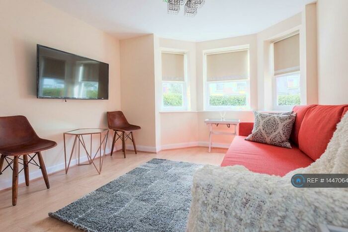 2 Bedroom Flat To Rent In Maryland Park, London, E15