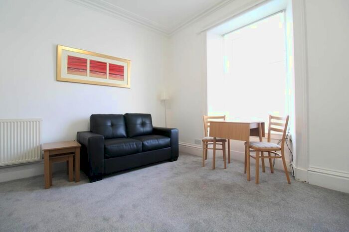 Studio To Rent In South Mount Street, Ground Floor Left Flat, AB25