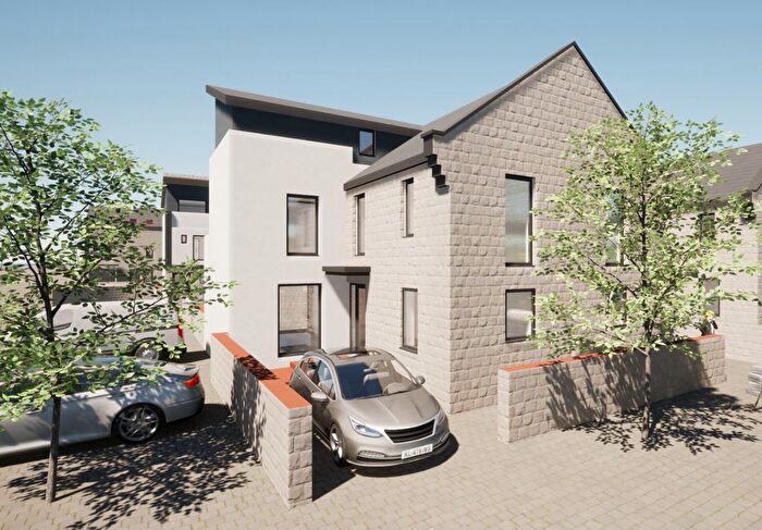 4 Bedroom Town House For Sale In Victoria Gardens, Todmorden, OL14
