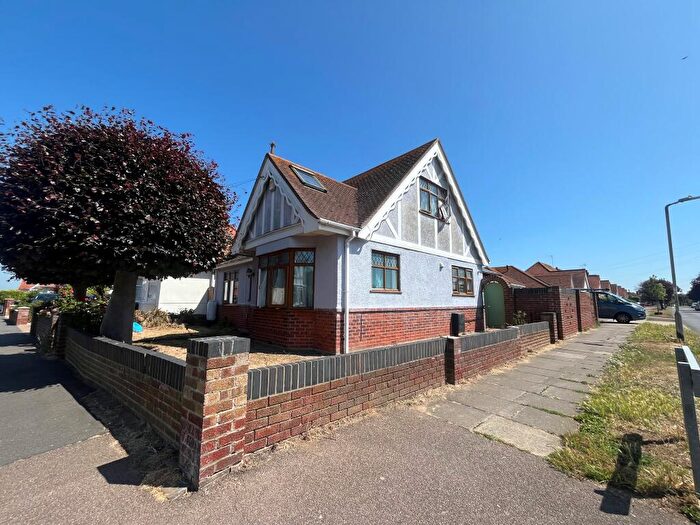 3 Bedroom Detached House To Rent In York Road, Holland-on-Sea, CO15