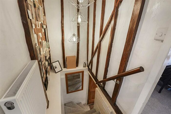 2 Bedroom End Of Terrace House For Sale In Maidstone Road, Nettlestead, ME18