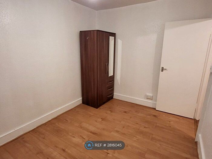 4 Bedroom Terraced House To Rent In Clarence Street, Southall, UB2
