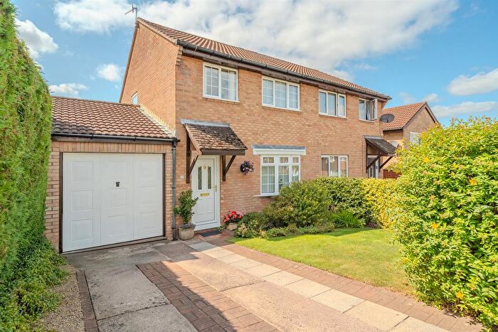 3 Bedroom Semi-Detached House For Sale In Pine Tree Road, New Inn, Pontypool, NP4