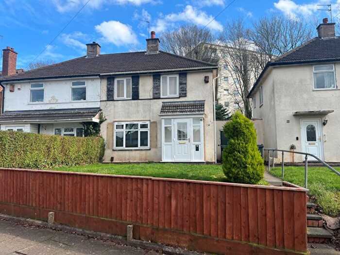 3 Bedroom Semi Detached House For Sale In Central Avenue, Northfield, Birmingham, B31