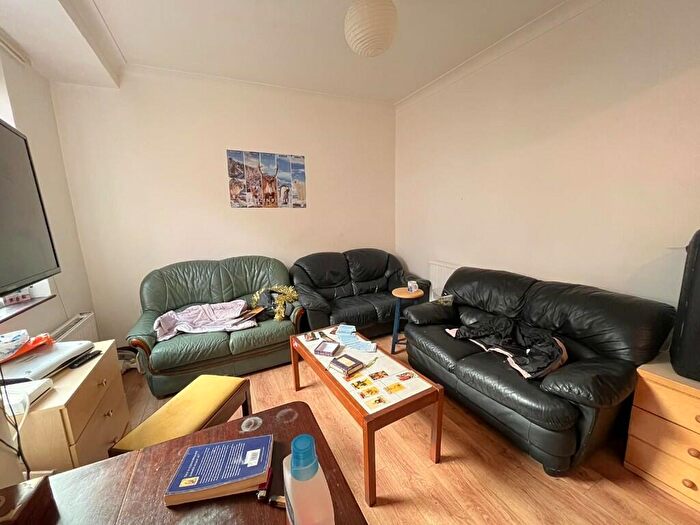 5 Bedroom Terraced House To Rent In Ladybarn Road, Manchester, M14