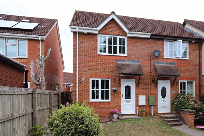2 Bedroom End Of Terrace House For Sale In Oak Close, Exminster, EX6