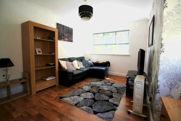 1 Bedroom Flat To Rent In Flat Swift House Springvale, Maidstone, Kent, ME16
