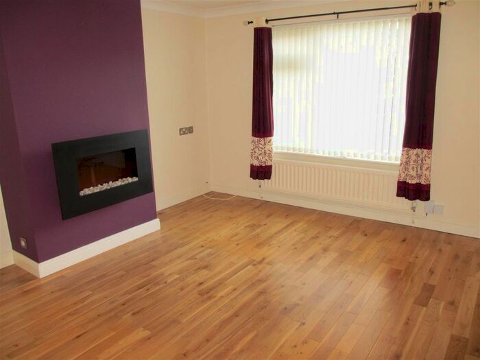 2 Bedroom Flat To Rent In Valley Road, Middlesbrough, TS4