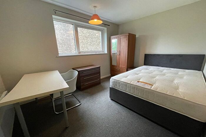 2 Bedroom Flat To Rent In The Nook, Broadgate Avenue, Beeston, NG9