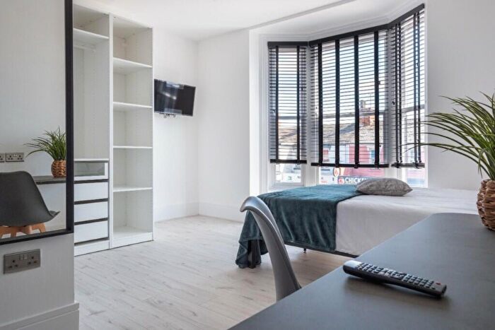 9 Bedroom House To Rent In High Street, Lincoln, LN5