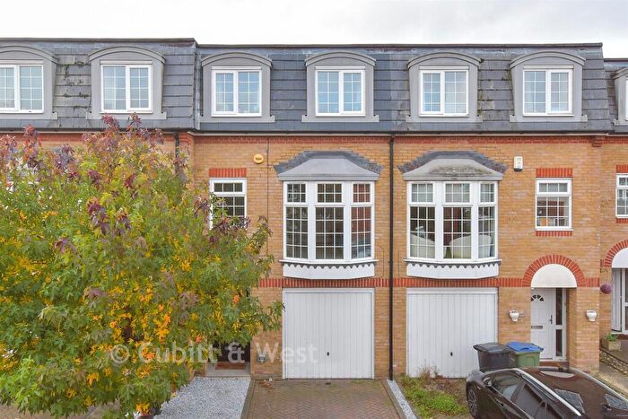 4 Bedroom Town House For Sale In The Darlingtons, Rustington, West Sussex, BN16