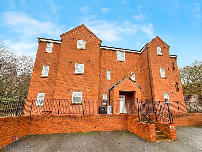 2 Bedroom Flat For Sale In Eyam Way, Grantham, NG31