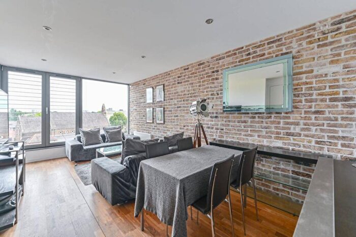 2 Bedroom Flat To Rent In Arklow Road, Deptford, London, SE14