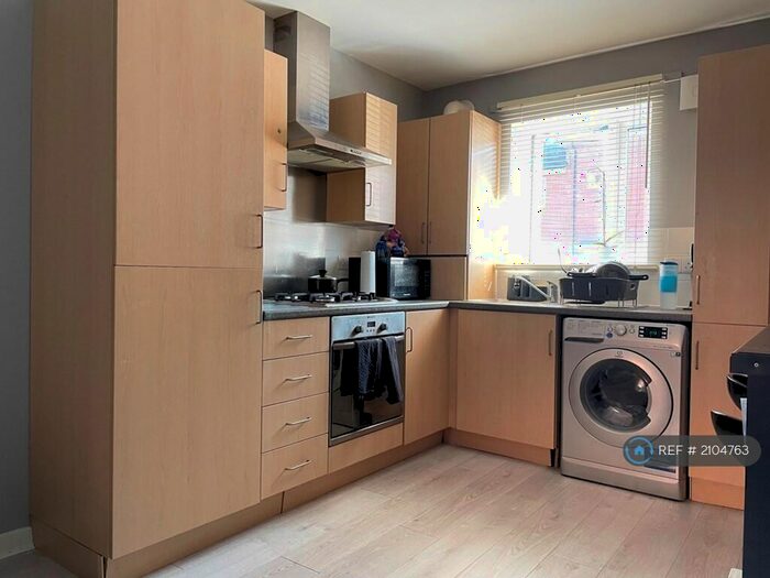 1 Bedroom Flat To Rent In Morris Road, Dunstable, LU6