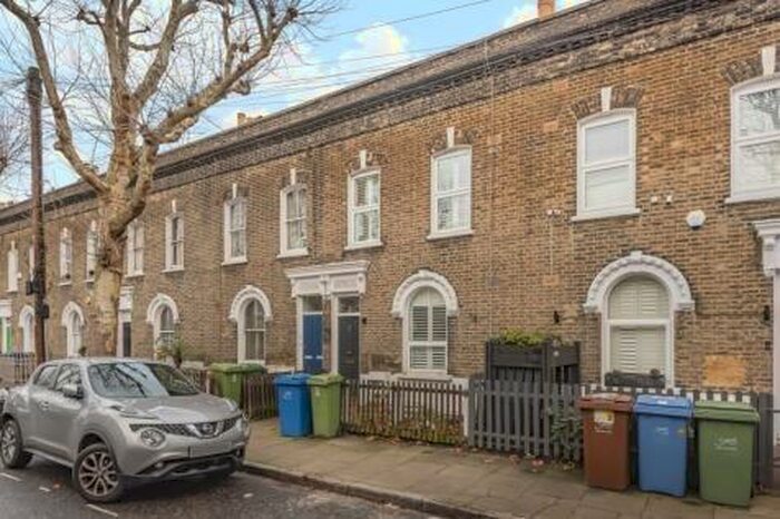 2 Bedroom Property To Rent In Blue Anchor Lane, London, SE16