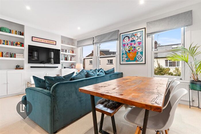 3 Bedroom Flat For Sale In Longfield Street, London, SW18