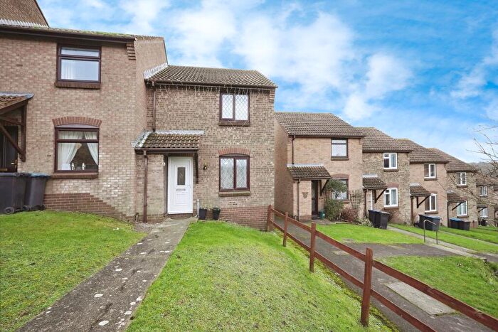 2 Bedroom End Of Terrace House For Sale In Christchurch Way, Dover, Kent, CT16