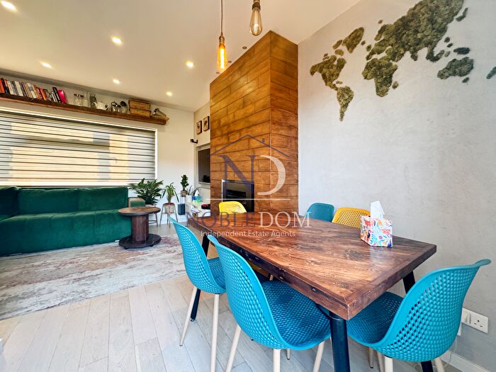 3 Bedroom Maisonette To Rent In Stanwell, Staines-Upon-Thames, TW19
