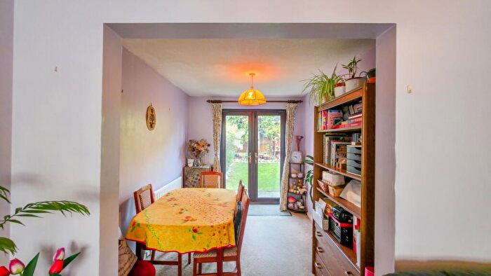 3 Bedroom End Of Terrace House For Sale In Goosander Way, West Thamesmead, SE28