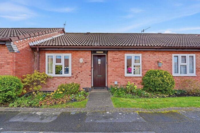 2 Bedroom Bungalow For Sale In Kingfishers Court, West Bridgford, Nottingham, Nottinghamshire, NG2