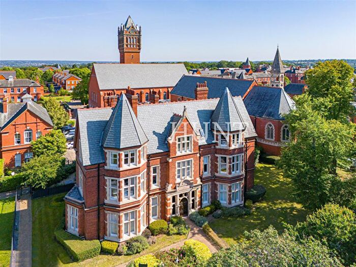 2 Bedroom Flat To Rent In Montague House, Repton Park, Woodford Green, Essex, IG8