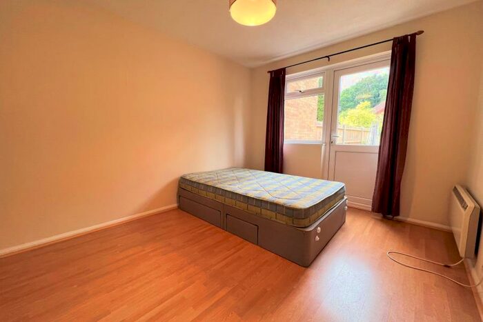 1 Bedroom Maisonette To Rent In Goldsworth Park, Woking, GU21
