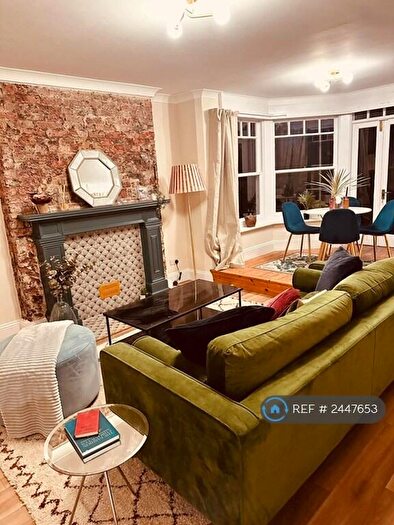 2 Bedroom Flat To Rent In Beaconsfield Villas, Brighton, BN1