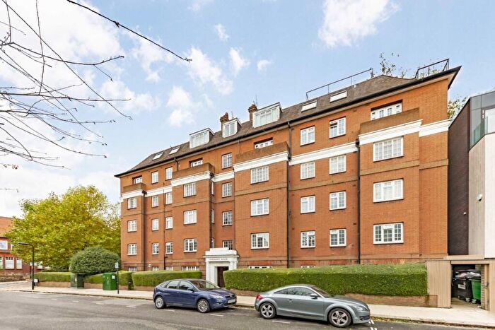 2 Bedroom Flat To Rent In Fitzjohns Avenue, London, NW3