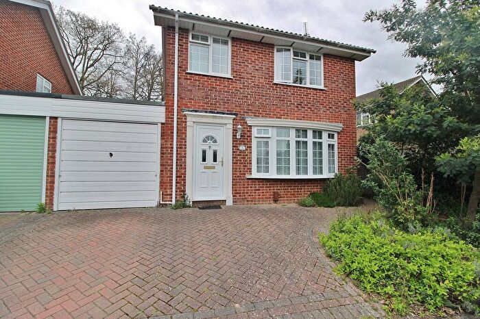 3 Bedroom Detached House For Sale In Prince Of Wales Close, Waterlooville, PO7
