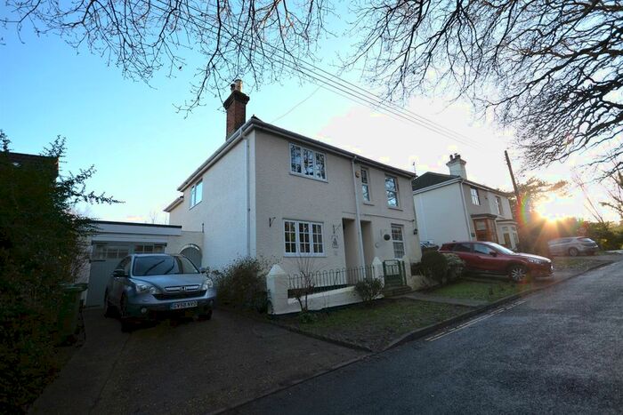 3 Bedroom Semi-Detached House To Rent In Hound Road, Netley Abbey, Southampton SO31
