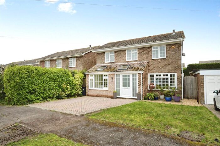 4 Bedroom Detached House For Sale In Island Close, Hayling Island, Hampshire, PO11
