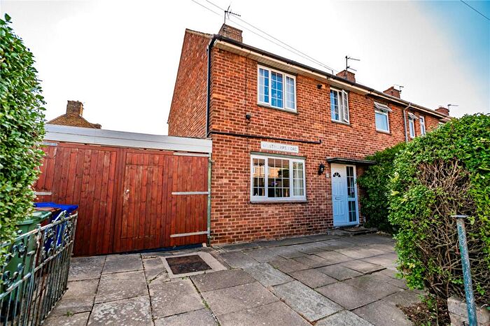 3 Bedroom End Of Terrace House For Sale In Winthorpe Road, Grimsby, Lincolnshire, DN33