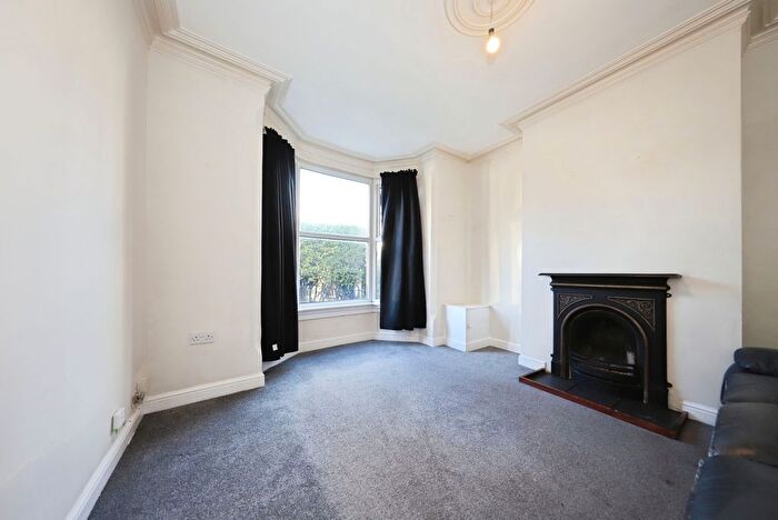 3 Bedroom Semi-Detached House For Sale In Riches Street, Wolverhampton, West Midlands, WV6