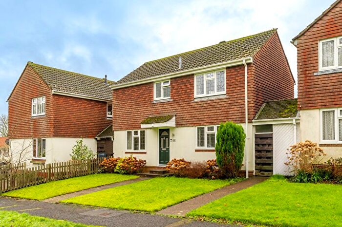 3 Bedroom Link Detached House For Sale In Paynsbridge Way, Horam, TN21