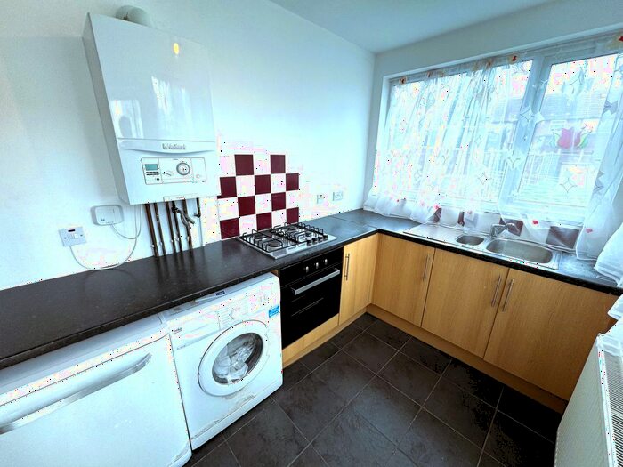 2 Bedroom Terraced House To Rent In Hynton Road, Dagenham, RM8