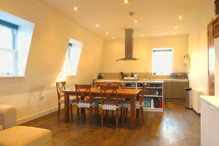 2 Bedroom Apartment To Rent In Anerley Road, Anerley, London, SE20