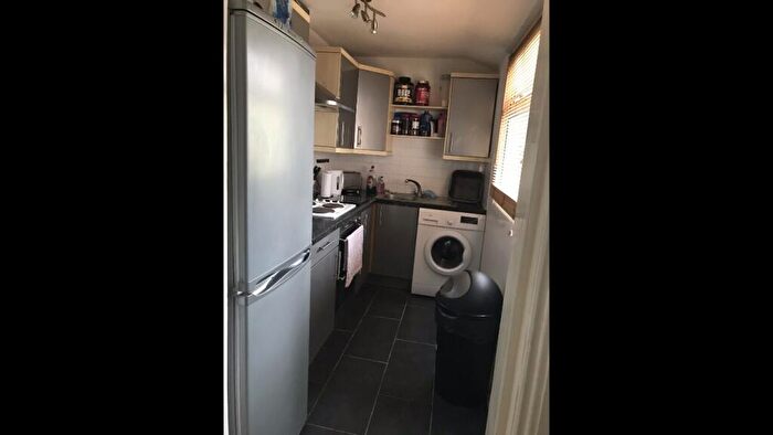 2 Bedroom Terraced House To Rent In Lancaster Place, Lincoln, - Bed Property, LN5