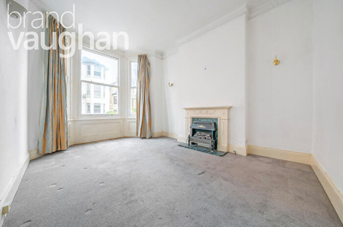 1 Bedroom Flat To Rent In Gwydyr Mansions, Holland Road, Hove, East Sussex, BN3