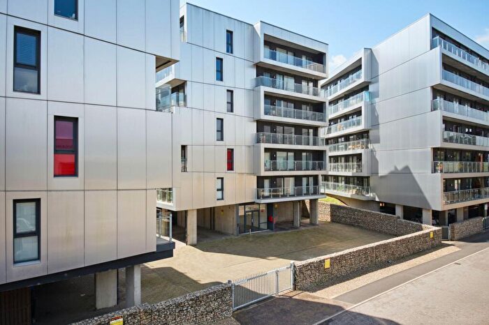 2 Bedroom Flat For Sale In Geoffrey Watling Way, Norwich, NR1